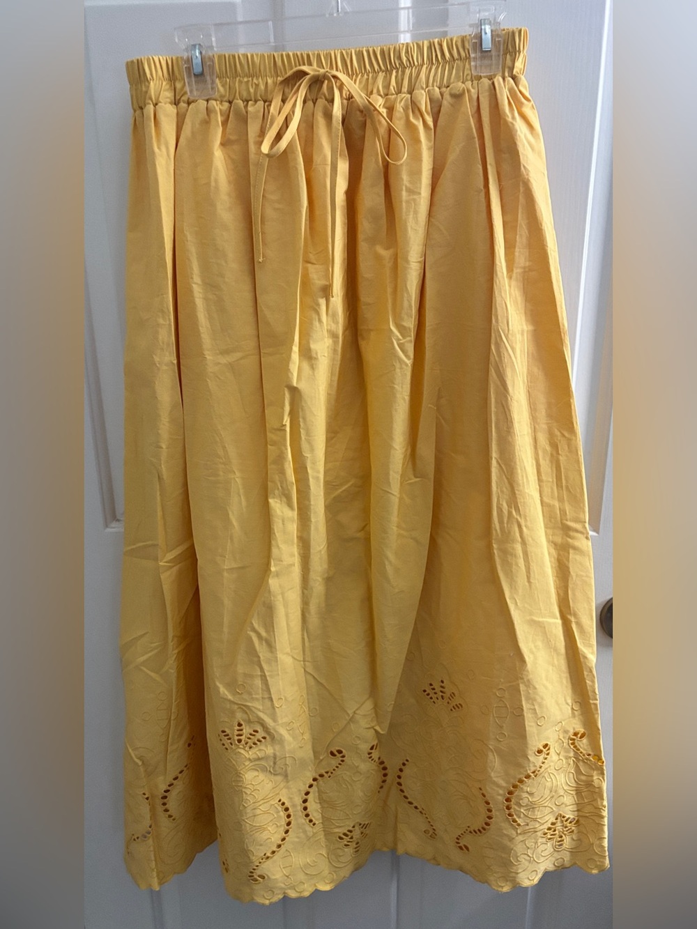 Moon River yellow elastic waist skirt size L